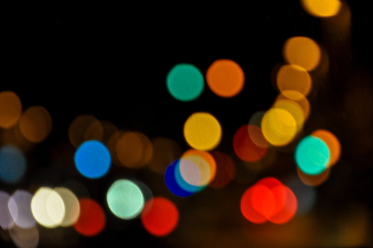 Luces de colores nocturnas circulares