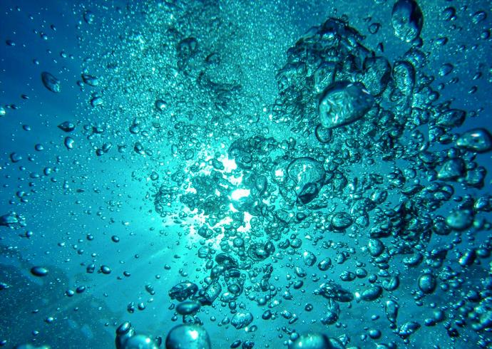 Vista del agua desde el mar